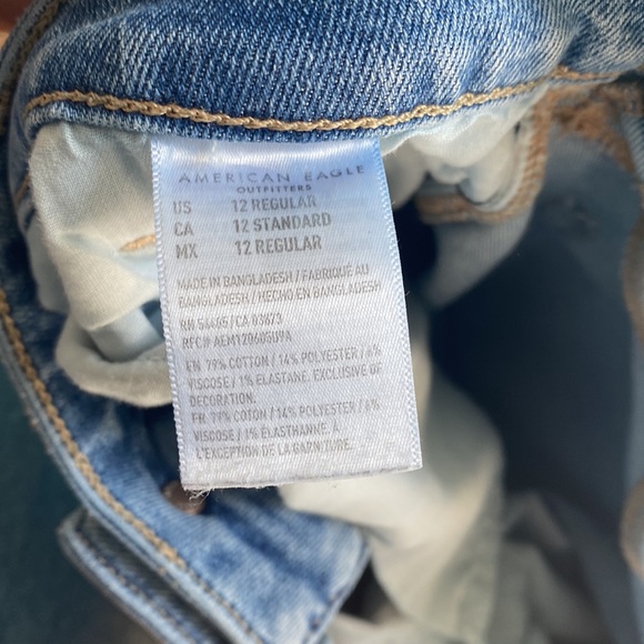 American Eagle Jeans. Super comfy. just grew out of them - Picture 3 of 3